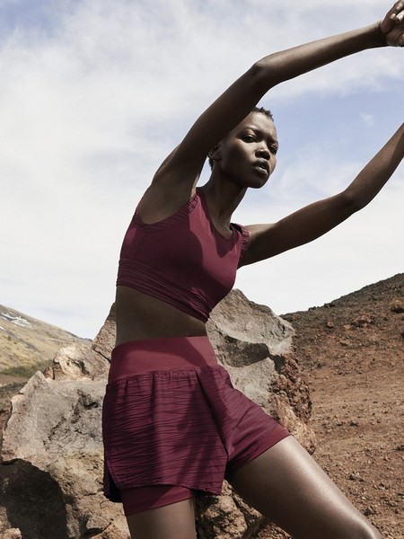 OYSHO FW17 Gymwear Collection